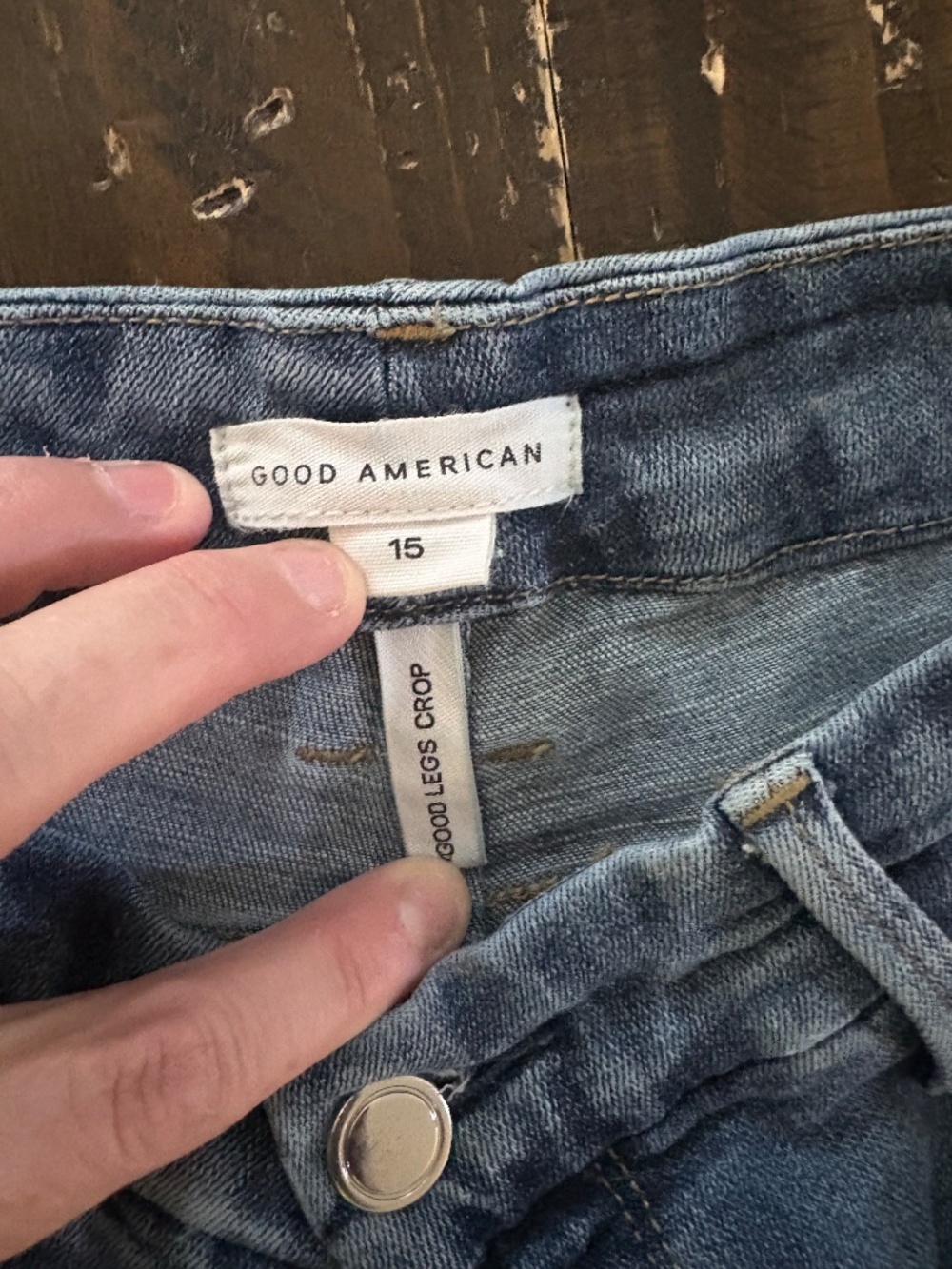 Good American Good Legs Crop Jeans - Picture 3 of 4